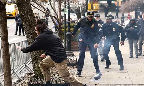 ന്യൂയോര്‍ക്കില്‍ മുസ്‌ലിം വിരുദ്ധ പ്രതിഷേധം; സൊഹ്റാൻ മംദാനിയുടെ വസതിക്ക് പുറത്ത് സ്ഫോടക വസ്‌തു എറിഞ്ഞു