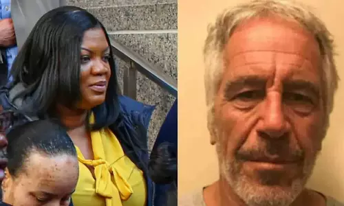 Epstein prison guard googled him minutes before body found