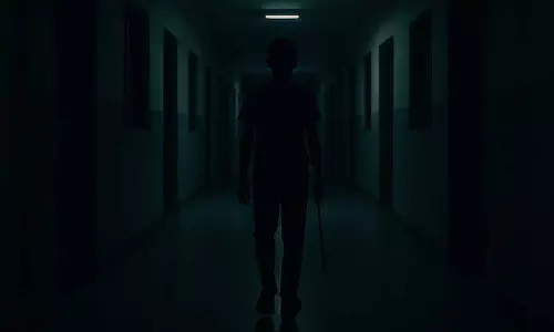 സ്കൂൾ ഹോസ്റ്റലിൽ സഹപാഠികളെ ഇരുമ്പുവടികൊണ്ട് മർദിച്ച് വിദ്യാർഥി; ഒരാൾ മരിച്ചു, നിരവധിപ്പേർക്ക് പരിക്ക്