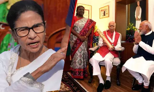 After PM slams insult to President, Mamata Banerjee retorts with 2024 photo