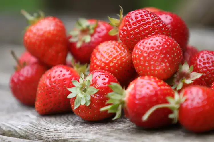 പ്രമേഹരോഗികൾക്ക് സ്ട്രോബെറി കഴിക്കാമോ? പഠനങ്ങൾ പറയുന്നത് ഇങ്ങനെ!