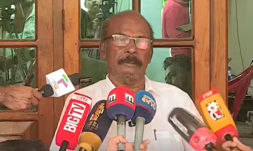 cc mukundan to resign from cpi