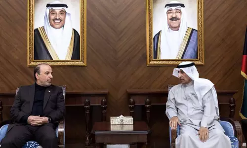 കുവൈത്തിനെതിരായ ആക്രമണം; ഇറാൻ അംബാസഡറെ വീണ്ടും വിളിച്ചുവരുത്തി വിദേശകാര്യ മന്ത്രാലയം