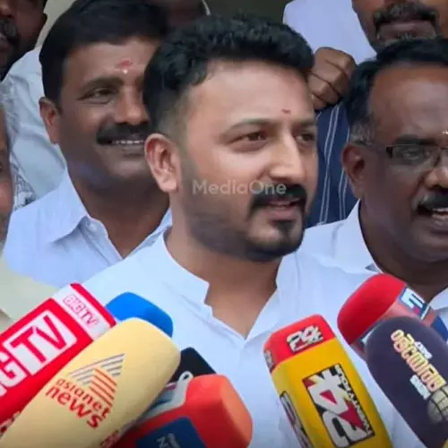 പാലക്കാട് സ്വതന്ത്രനായി മത്സരിക്കാനില്ല; പാർട്ടി പറഞ്ഞാൽ മത്സരിക്കും: രാഹുൽ മാങ്കൂട്ടത്തിൽ