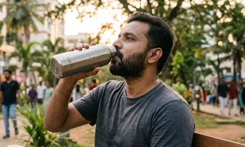 സ്റ്റീൽ ബോട്ടിൽ  സ്ലോ പോയിസൺ ആണോ?; സോഷ്യൽ മീഡിയയിലെ പ്രചാരണങ്ങൾക്ക് പിന്നിലെ സത്യം