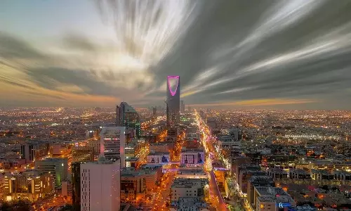 Attacks continue in Saudi Arabia; 35 drones arrived from night to dawn