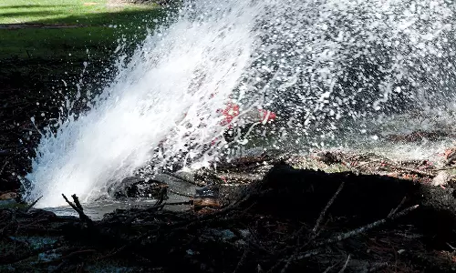 തിരുവനന്തപുരം അമ്പലമുക്കിൽ കുടിവെള്ള പൈപ്പ് പൊട്ടി; ജലവിതരണം മുടങ്ങും