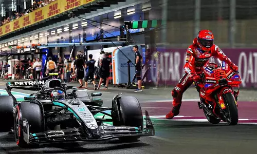 ഫോർമുല വൺ ബഹ്റൈൻ, സൗദി അറേബ്യാ റേസുകൾ റദ്ദാക്കി; ഖത്തറിലെ മോട്ടോ ജിപി റേസ് മാറ്റിവെച്ചു ഫോർമുല വൺ ബഹ്റൈൻ, സൗദി അറേബ്യാ റേസുകൾ റദ്ദാക്കി; ഖത്തറിലെ മോട്ടോ ജിപി റേസ് മാറ്റിവെച്ചു