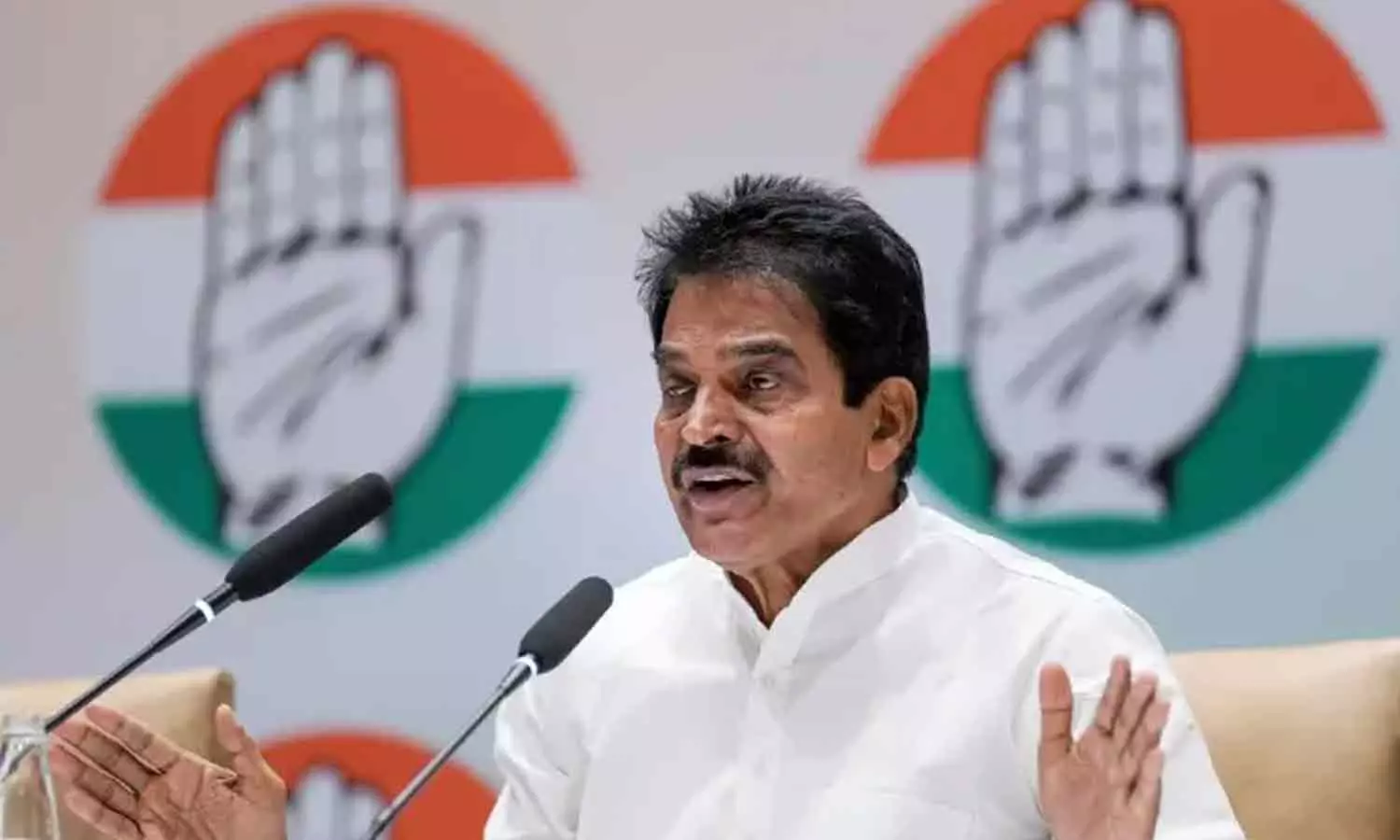 പ്രചാരണത്തിനുള്ള ദിവസങ്ങൾ പരിമിതപ്പെടുത്തി തെരഞ്ഞെടുപ്പ് തീയതി പ്രഖ്യാപിച്ചതിൽ ദുരൂഹത- കെ.സി വേണുഗോപാല് എംപി പ്രചാരണത്തിനുള്ള ദിവസങ്ങൾ പരിമിതപ്പെടുത്തി തെരഞ്ഞെടുപ്പ് തീയതി പ്രഖ്യാപിച്ചതിൽ ദുരൂഹത- കെ.സി വേണുഗോപാല് എംപി