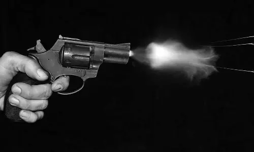 എറണാകുളം അങ്കമാലിയിൽ ഒരാളെ വെടിവച്ചുക്കൊന്നു