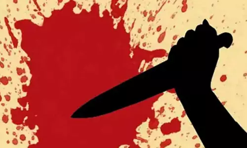 തൃശൂർ ഒല്ലൂരിൽ യുവതിയെ കുത്തിക്കൊന്നു