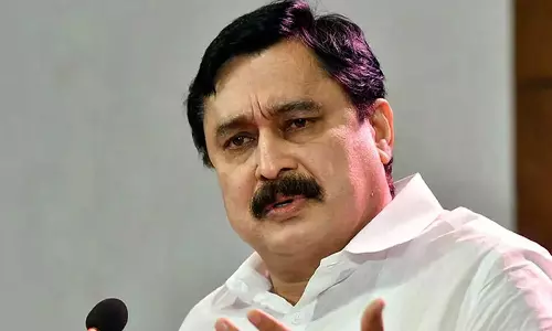 താല്‍പര്യം ഇല്ലെന്ന് അറിയിച്ചിട്ടും നിർബന്ധിപ്പിച്ചു സ്ഥാനാർഥിയാക്കി?; താനൂരിൽ പ്രചാരണത്തിന് ഇറങ്ങാതെ വി.അബ്ദുറഹ്മാൻ