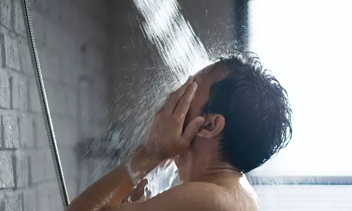 ദിവസവും കുളിക്കുന്നത് ശരീരത്തിന് നല്ലതല്ല?; വിദഗ്ധർ പറയുന്നതിങ്ങനെ