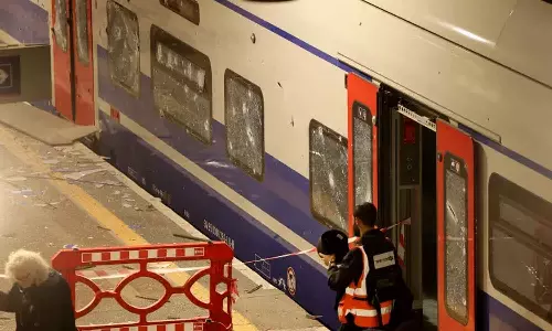 അലി ലാരിജാനിയുടെ മരണത്തിൽ ഇറാന്റെ തിരിച്ചടി തുടരുന്നു; മധ്യ ഇസ്രായേലിലേക്ക് ബാലിസ്റ്റിക് മിസൈല്‍, രണ്ട് പേര്‍ കൊല്ലപ്പെട്ടു