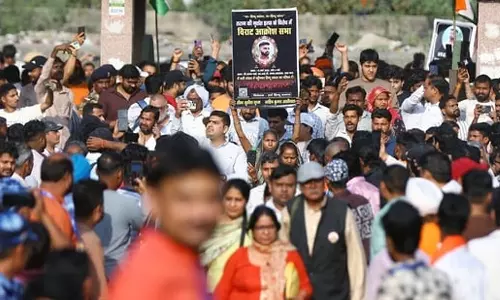 ആഘോഷപ്പൊലിമയില്ല, ഉള്ളിൽ ഭയം; ഉത്തംനഗറിൽ പെരുന്നാൾ ദിനത്തിൽ പലായനത്തിനൊരുങ്ങി മുസ്‌ലിം കുടുംബങ്ങൾ