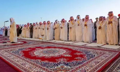 മഴ മുന്നറിയിപ്പ്; സൗദിയിൽ പെരുന്നാൾ നമസ്കാരം പള്ളികളിൽ നിർവഹിക്കണമെന്ന് നിർദേശം