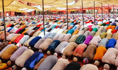 Indian Islahi Center oman to organize  Eidgah