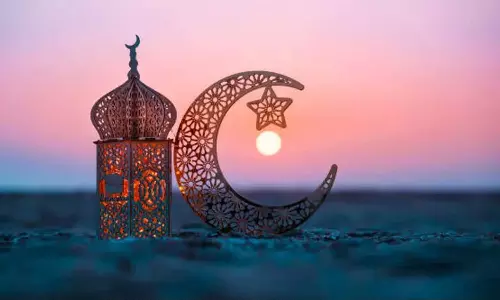 വ്രതശുദ്ധിയുടെ പുണ്യവുമായി ഇന്ന് ചെറിയ പെരുന്നാൾ