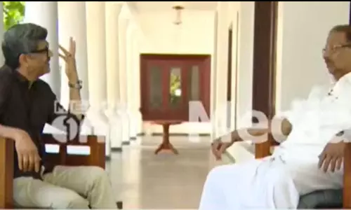 ഒരുതരത്തിലും പാർട്ടിയെ പ്രതിസന്ധിയിലാക്കില്ല, സാമ്രാജ്യം തരാമെന്ന് പറഞ്ഞാലും ബിജെപിയിലേക്കില്ല: കെ. സുധാകരൻ ഒരുതരത്തിലും പാർട്ടിയെ പ്രതിസന്ധിയിലാക്കില്ല, സാമ്രാജ്യം തരാമെന്ന് പറഞ്ഞാലും ബിജെപിയിലേക്കില്ല: കെ. സുധാകരൻ