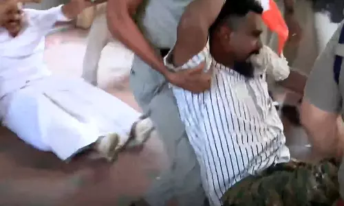 Youth Congress protest Thiruvananthapuram Medical College