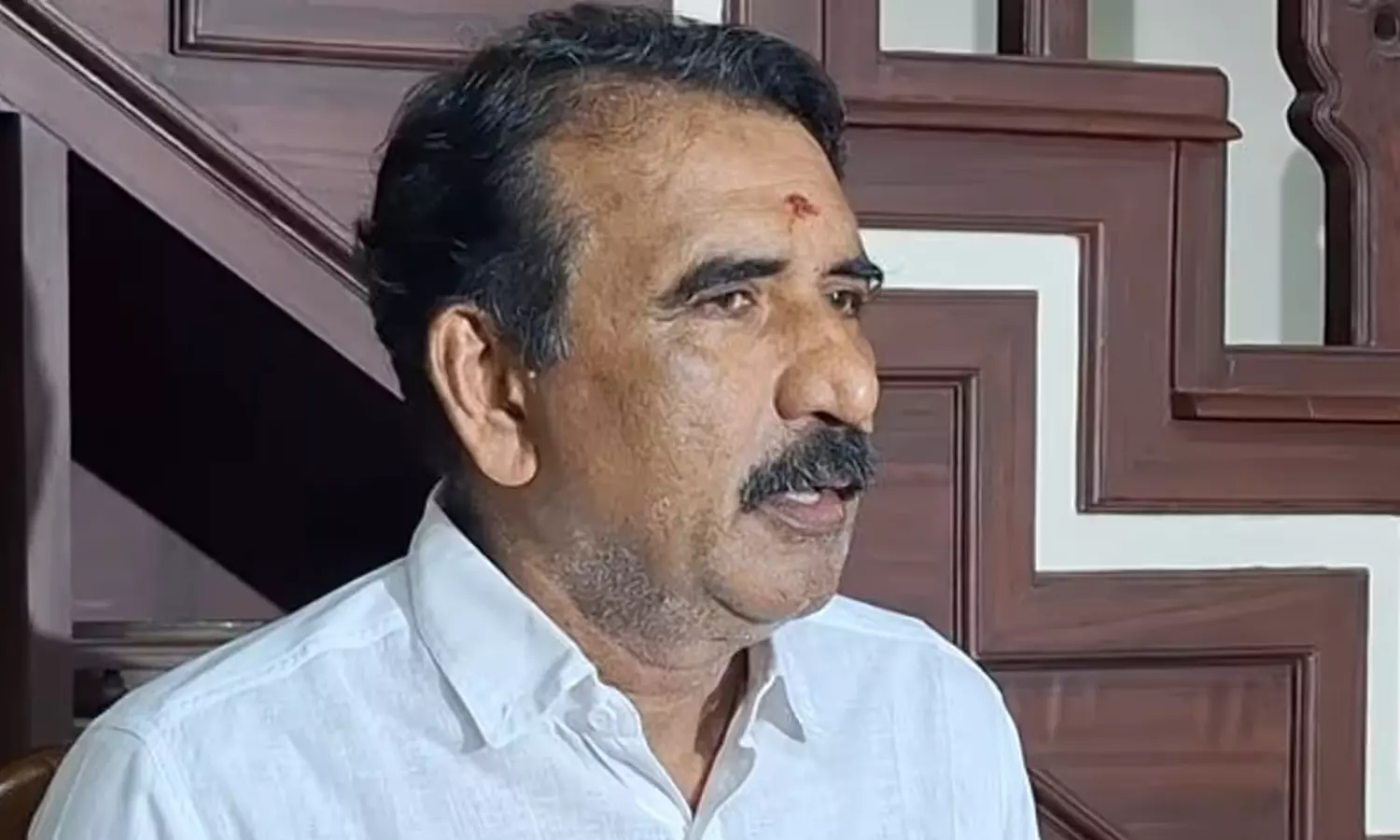 വിദ്വേഷ പരാമർശം; ഗുരുവായൂരിലെ എൻഡിഎ സ്ഥാനാർഥി ബി.ഗോപാലകൃഷ്ണനെതിരെ കേസ് വിദ്വേഷ പരാമർശം; ഗുരുവായൂരിലെ എൻഡിഎ സ്ഥാനാർഥി ബി.ഗോപാലകൃഷ്ണനെതിരെ കേസ്