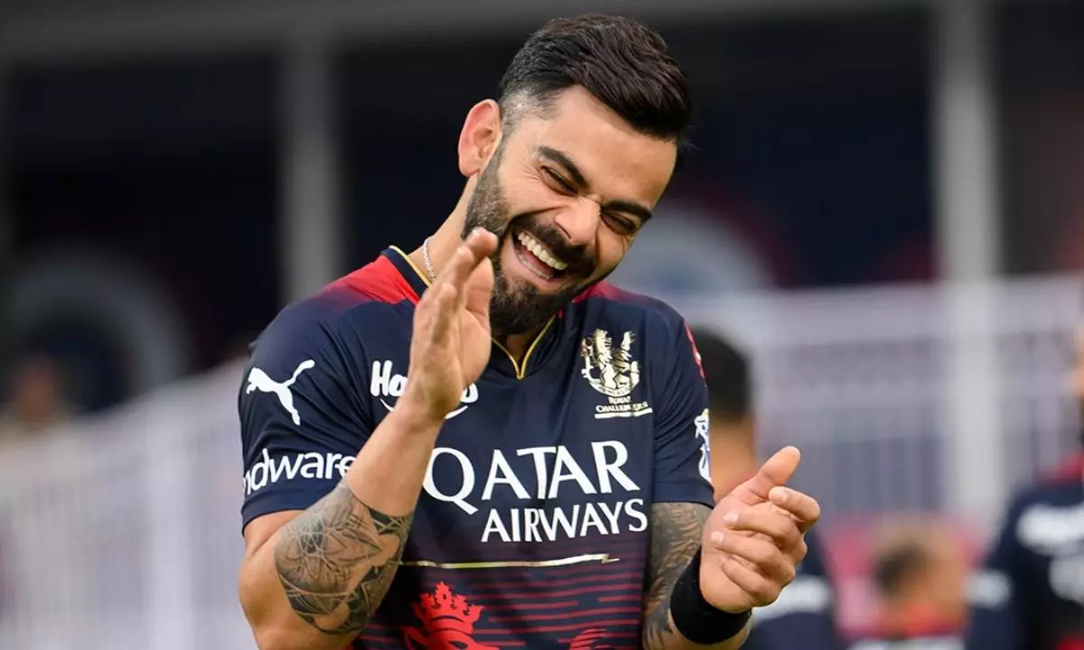 ലണ്ടനിലേക്ക് പറക്കാൻ സ്പെഷ്യൽ ഫ്ലൈറ്റ്; ഗോസിപ്പുകൾക്ക് രസകരമായ പ്രതികരണവുമായി കോഹ്ലി ലണ്ടനിലേക്ക് പറക്കാൻ സ്പെഷ്യൽ ഫ്ലൈറ്റ്; ഗോസിപ്പുകൾക്ക് രസകരമായ പ്രതികരണവുമായി കോഹ്ലി