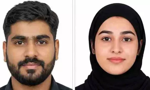 ഒമാനിൽ മിന്നൽ പ്രളയം; രണ്ട് മലയാളികൾ മരിച്ചു ഒമാനിൽ മിന്നൽ പ്രളയം; രണ്ട് മലയാളികൾ മരിച്ചു