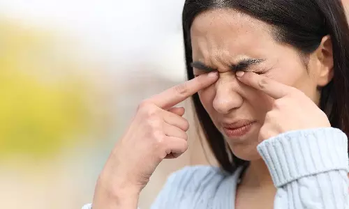 കണ്ണുകളിൽ ചൊറിച്ചിലും കണ്ണിന് താഴെ തടിപ്പും? വൃക്കരോ​ഗമാകാം, ഈ ലക്ഷണങ്ങൾ കരുതിയിരിക്കണം