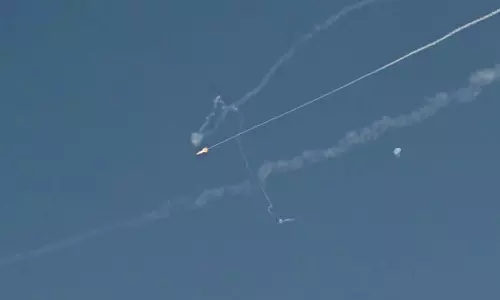 അബൂദബിയില്‍  മിസൈൽ അവശിഷ്ടം ദേഹത്ത് പതിച്ച് ഇന്ത്യക്കാരന് പരിക്ക്