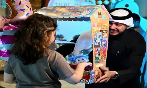 Parks and public spaces in Mecca are bustling with Eid celebrations