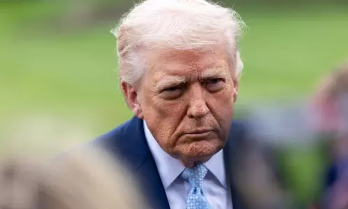 ട്രംപിന് മതിയായി?; ഇറാനുമായി ചർച്ചക്ക് അമേരിക്ക, അഞ്ച് ദിവസത്തേക്ക് ആക്രമണം നിർത്തിവെക്കും