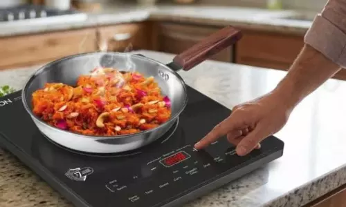 ഇൻഡക്ഷൻ അടുപ്പുകള്‍ ഉപയോഗിക്കുന്നവരാണോ?; എങ്കില്‍ ഇക്കാര്യങ്ങള്‍ നിര്‍ബന്ധമായി അറിഞ്ഞിരിക്കണം