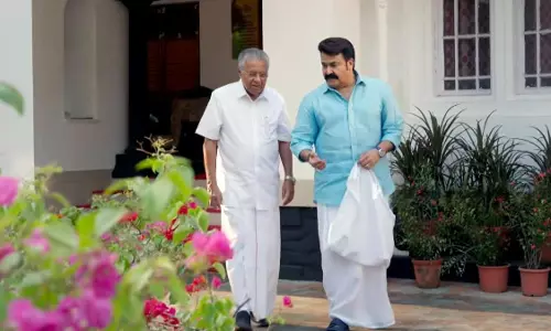 മുഖ്യമന്ത്രി -മോഹൻലാൽ അഭിമുഖം; സർക്കാർ ഖജനാവിൽ  നിന്ന് ചെലവിട്ടത് 11,21,000 രൂപ