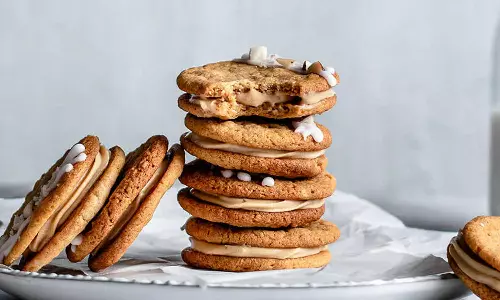 കുട്ടികൾക്ക് ക്രീം ബിസ്‌ക്കറ്റ് വാങ്ങി നൽകുന്ന മാതാപിതാക്കളോണോ നിങ്ങള്‍?; മധുരത്തിനപ്പുറം ഒളിഞ്ഞിരിക്കുന്ന അപകടങ്ങളറിയാം...