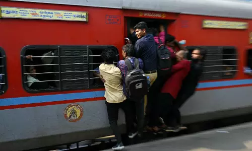 യാത്രക്കാരുടെ ശ്രദ്ധക്ക്! റെയിൽവേ നിയമങ്ങളിൽ അടിമുടി മാറ്റം; അറിയേണ്ടതെല്ലാം