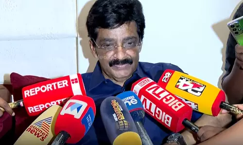 സാദിഖലി തങ്ങളും കുഞ്ഞാലിക്കുട്ടിയും വിളിച്ചു; വായ്പാ ബാധ്യത പരിഹരിക്കാമെന്ന്  അറിയിച്ചതായി എം.കെ മുനീർ