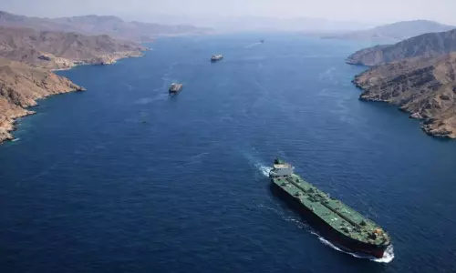 ശത്രുരാജ്യങ്ങളുടേതല്ലാത്ത കപ്പലുകള്‍ക്ക് കടന്നുപോകാം; ഹോര്‍മൂസ് കടലിടുക്ക് തുറക്കാന്‍ ഇറാന്‍, ഐക്യരാഷ്ട്ര സഭയെ അറിയിച്ചു