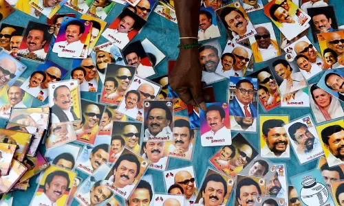 തമിഴകത്ത് പോരാട്ടച്ചൂട്: ദ്രാവിഡ കോട്ടകളിൽ വിള്ളൽ വീഴ്ത്താൻ വിജയ്ക്ക് സാധിക്കുമോ ?