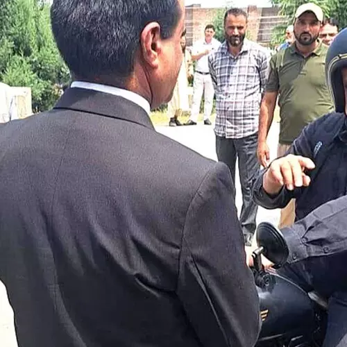 വിട്ടുവീഴ്ചയില്ലാത്ത വിധിന്യായങ്ങളുമായി യോഗി സർക്കാരിനടക്കം തലവേദനയായ മലയാളി; ആരാണ് ജസ്റ്റിസ് അതുൽ ശ്രീധരൻ?