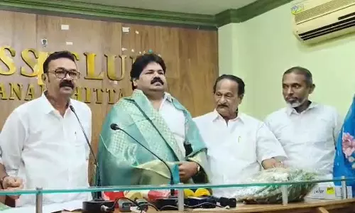 സിപിഎം കോഴഞ്ചേരി മുൻ ഏരിയാ കമ്മിറ്റി അംഗം ആർ.കൃഷ്ണകുമാർ മുസ്ലിം ലീഗിൽ ചേർന്നു സിപിഎം കോഴഞ്ചേരി മുൻ ഏരിയാ കമ്മിറ്റി അംഗം ആർ.കൃഷ്ണകുമാർ മുസ്ലിം ലീഗിൽ ചേർന്നു