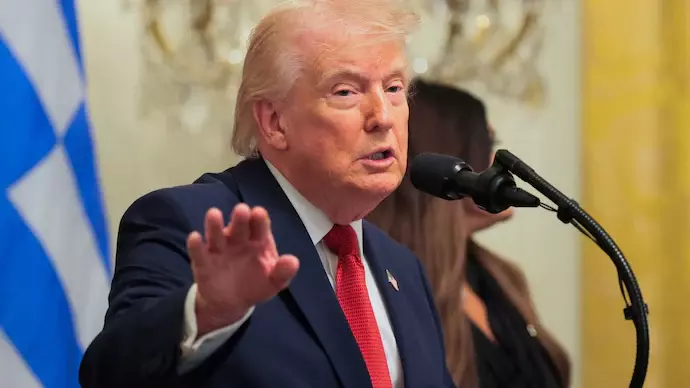 ഇറാനിലെ ഊർജകേന്ദ്രങ്ങൾക്കെതിരായ ആക്രമണം ഏപ്രിൽ 6 വരെ നിർത്തിവെച്ചതായി ട്രംപ്