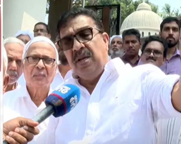 കുറ്റ്യാടി - വടകര മേഖലയില് ബോംബ് കൃഷി നടക്കുന്നു; യുഡിഎഫ് സ്ഥാനാർഥി പാറക്കല് അബ്ദുല്ല കുറ്റ്യാടി - വടകര മേഖലയില് ബോംബ് കൃഷി നടക്കുന്നു; യുഡിഎഫ് സ്ഥാനാർഥി പാറക്കല് അബ്ദുല്ല