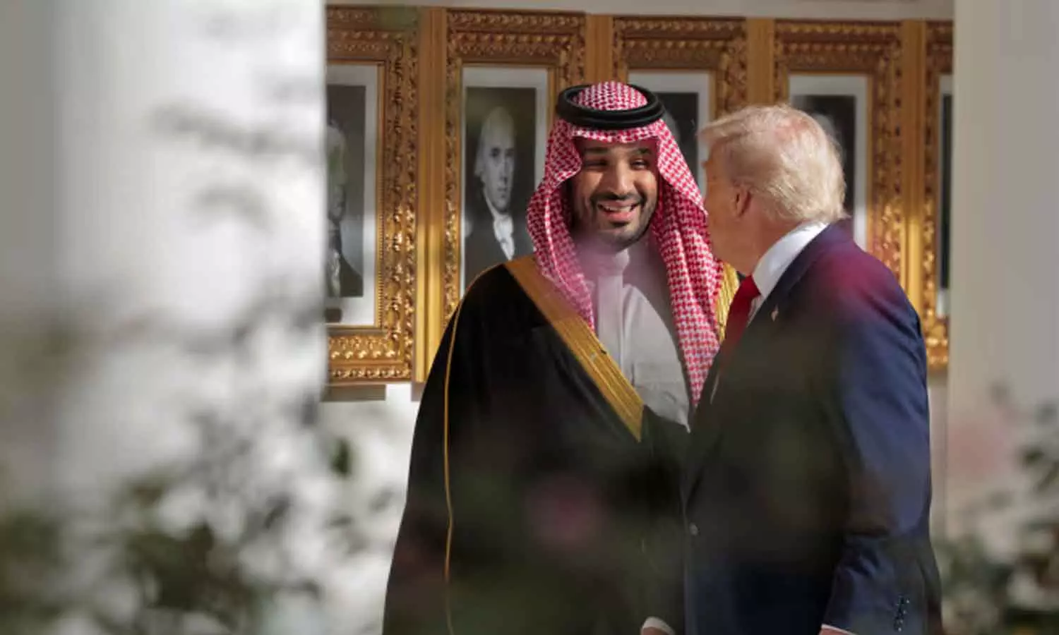 രാജ്യത്തെ സംരക്ഷിക്കാൻ മടിക്കാത്ത ധീരനായ പോരാളി; സൗദി കിരീടാവകാശിയെ വാനോളം പുകഴ്ത്തി ട്രംപ് രാജ്യത്തെ സംരക്ഷിക്കാൻ മടിക്കാത്ത ധീരനായ പോരാളി; സൗദി കിരീടാവകാശിയെ വാനോളം പുകഴ്ത്തി ട്രംപ്