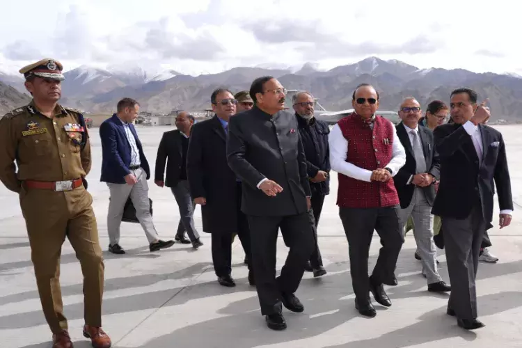 സുപ്രിംകോടതി ചീഫ് ജസ്റ്റിസ് സൂര്യകാന്ത് ഇന്ന് ലേയിലേക്ക്;  സൈനിക ക്യാമ്പ് സന്ദര്‍ശിക്കും