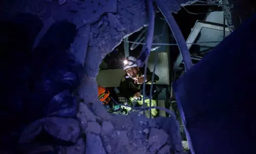 ഇറാന്റെ തിരിച്ചടി; തെൽ അവീവിലെ ജനവാസ മേഖലയിലേക്ക് ക്ലസ്റ്റർ മിസൈലുകൾ