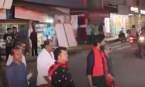 കെഎസ്‌യു നേതാവിന്റെ വീടിന് ബോംബെറിഞ്ഞ കേസ്: ജാമ്യത്തിലിറങ്ങിയ പ്രതികൾക്ക് സിപിഎം സ്വീകരണം