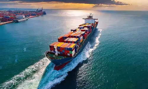 ഇന്ധനപ്രതിസന്ധിയിൽ രാജ്യത്തിന് വീണ്ടും ആശ്വാസം; രണ്ട് ഇന്ത്യൻ കപ്പലുകൾ ഹോർമൂസ് കടന്നു