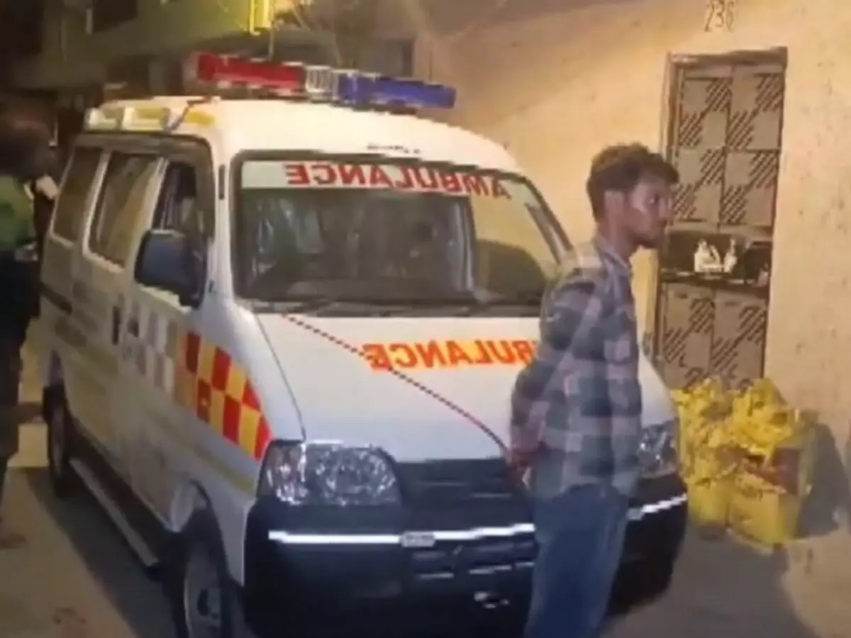 ഡൽഹിയിൽ ഭര്ത്താവ് ഭാര്യയെ ഗ്യാസ് സിലിണ്ടര് കൊണ്ട് അടിച്ചുകൊന്നു ഡൽഹിയിൽ ഭര്ത്താവ് ഭാര്യയെ ഗ്യാസ് സിലിണ്ടര് കൊണ്ട് അടിച്ചുകൊന്നു