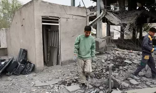 ഇറാനെ ഇരുട്ടിലാക്കി യുഎസ് ആക്രമണം; വൈദ്യുതി നിലയങ്ങൾ തകർത്തു