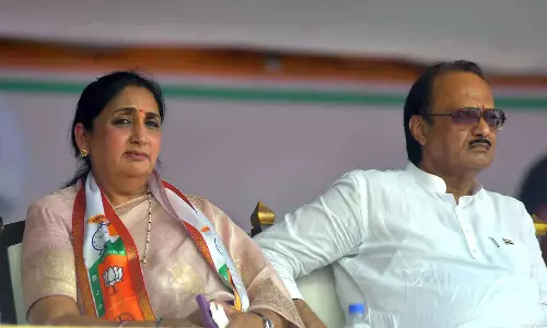 അജിത് പവാറിന് പിന്നാലെ സുനേത്രയേയും തഴയുന്നു? എൻസിപിയിൽ പോസ്റ്റര്‍ യുദ്ധം, സംഭവിക്കുന്നത്...